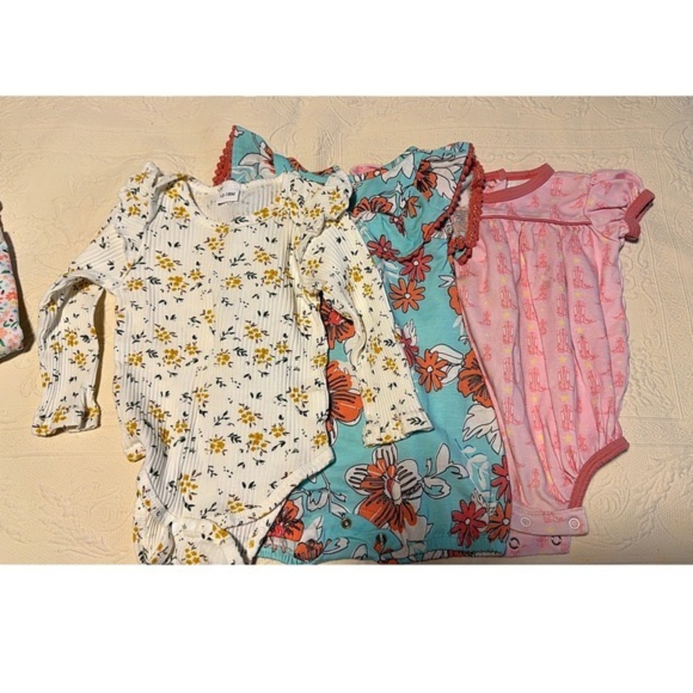 Baby Girl Bodysuit Romper Bundle Floral Striped Cowboy Boots Multi Pack 12-18M